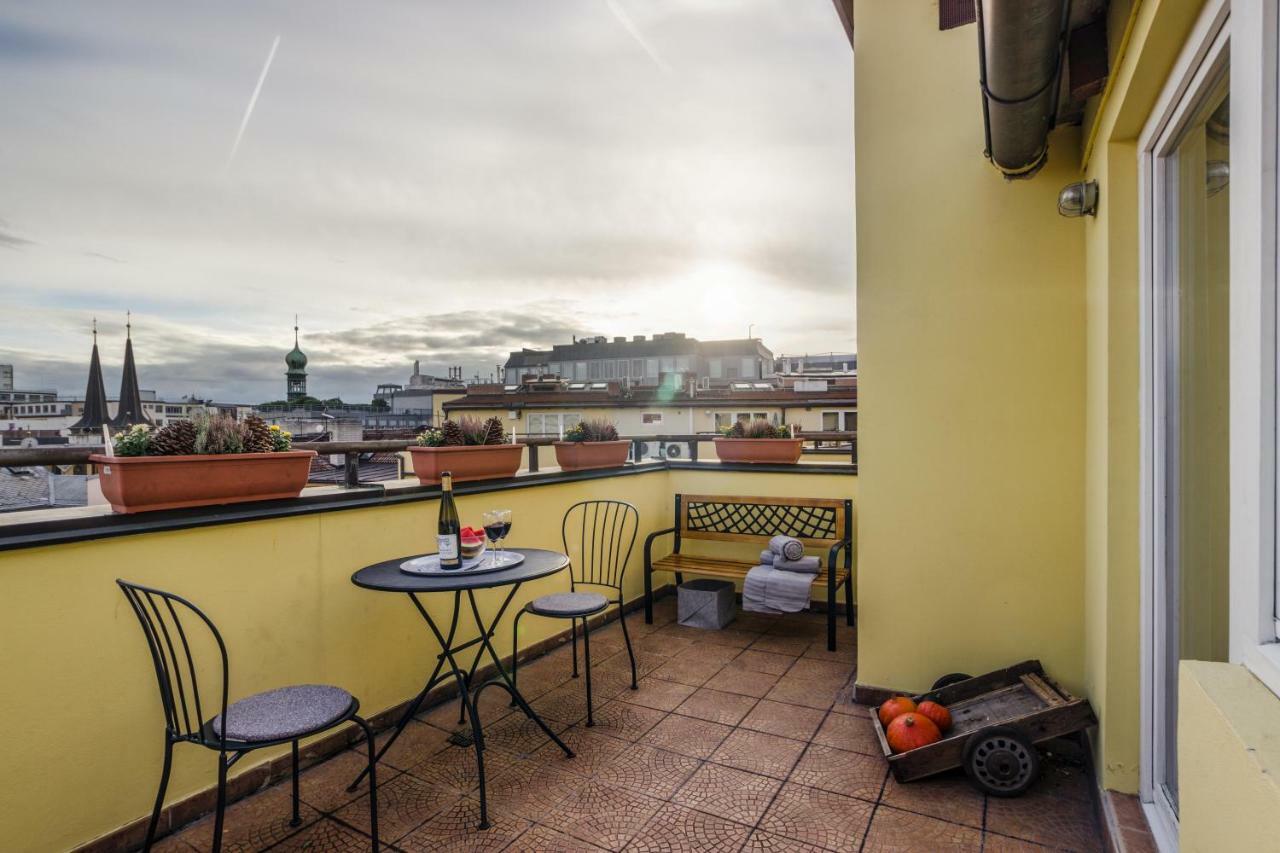 Appartamento Prague 1 Sunny Apt With Terrace By Michal&Friends Esterno foto